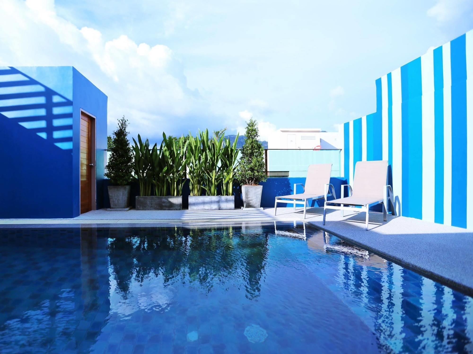 Ocean And Ole Patong Hotel Exterior photo